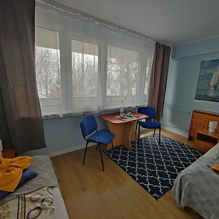 Mały żagiel Hostel *