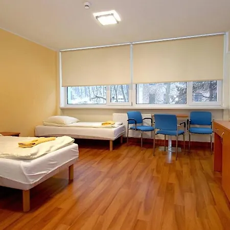 Mały żagiel Hostel *