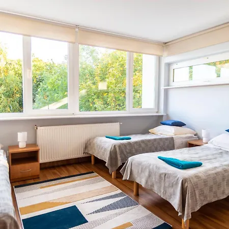 Mały żagiel Hostel *